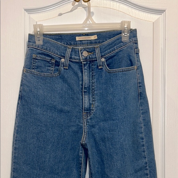 Levi's Women's Premium High Loose Taper Jeans, Size 27 x 27 - Picture 6 of 13